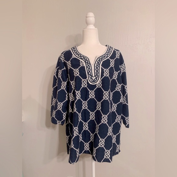Basic Editions Blue and White Boxy Tunic - Picture 1 of 5